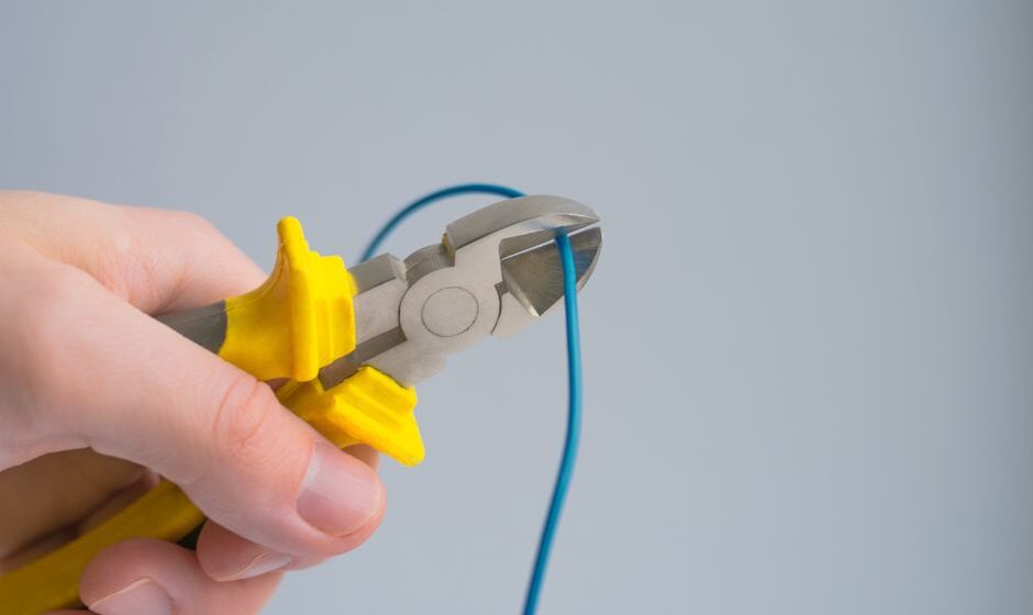 electricista cerca de mí