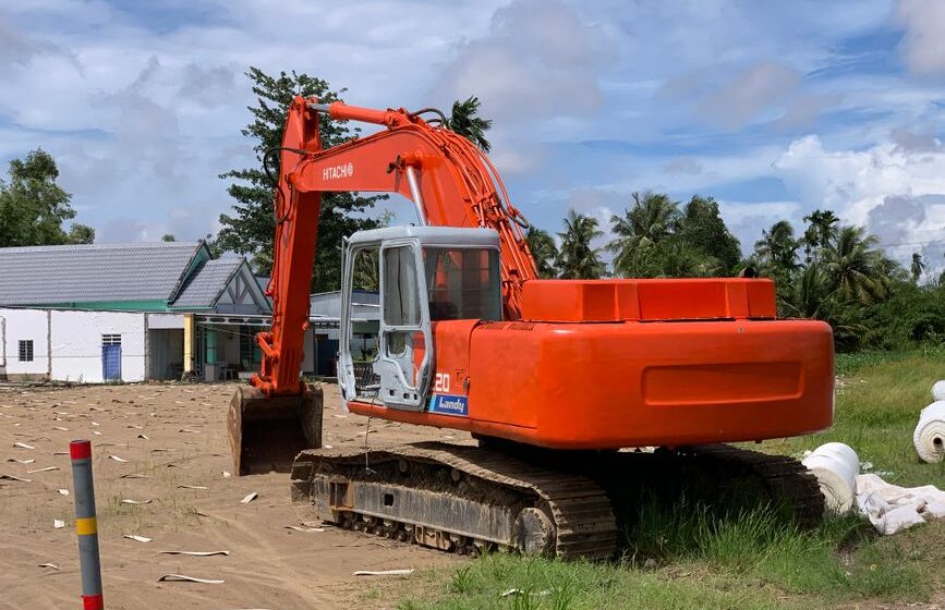 excavator rental