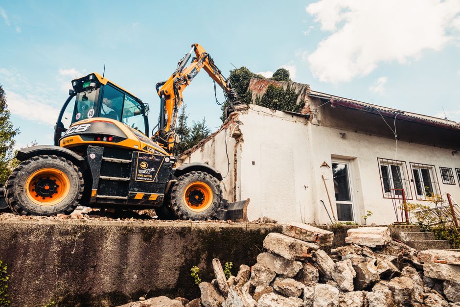 demolition contractor