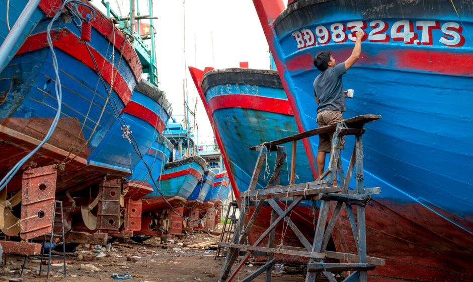 boat repair shop