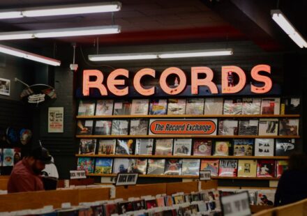 vinyl sign company