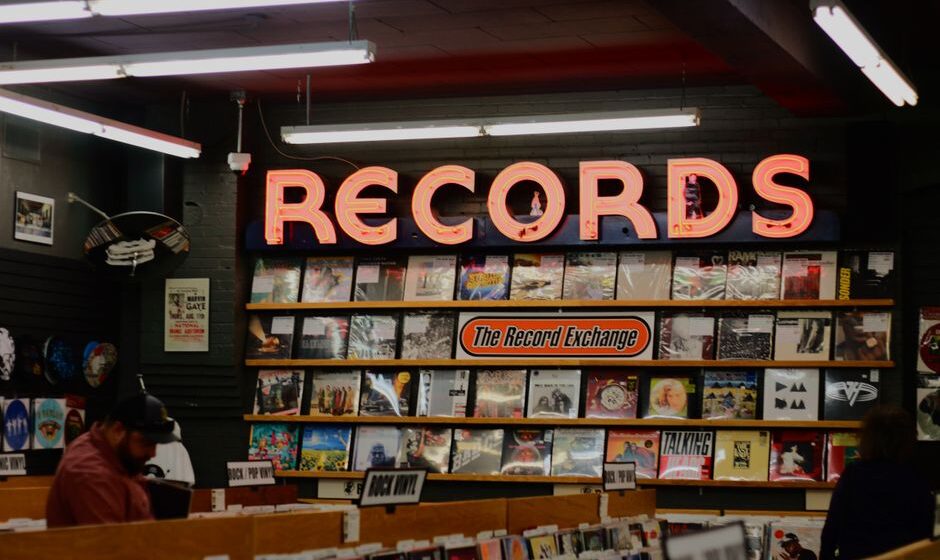 vinyl sign company